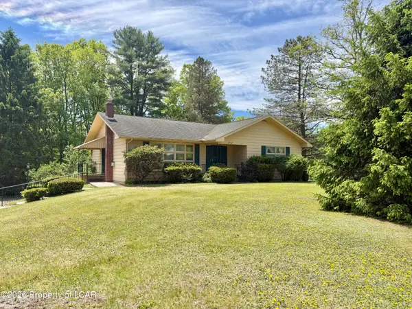 44 Forest Drive, Mountain Top, PA 18707