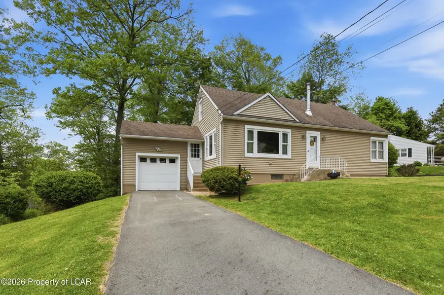 12 Hillcrest Drive, Dallas, PA 18612 - #2