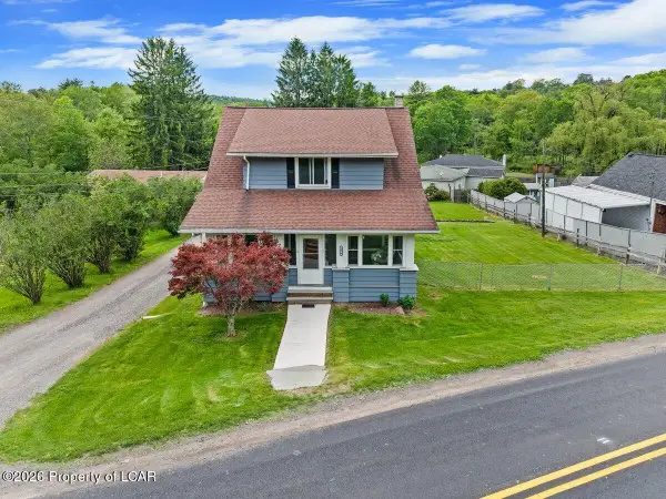 1070 Lower Demunds Road, Dallas, PA 18612