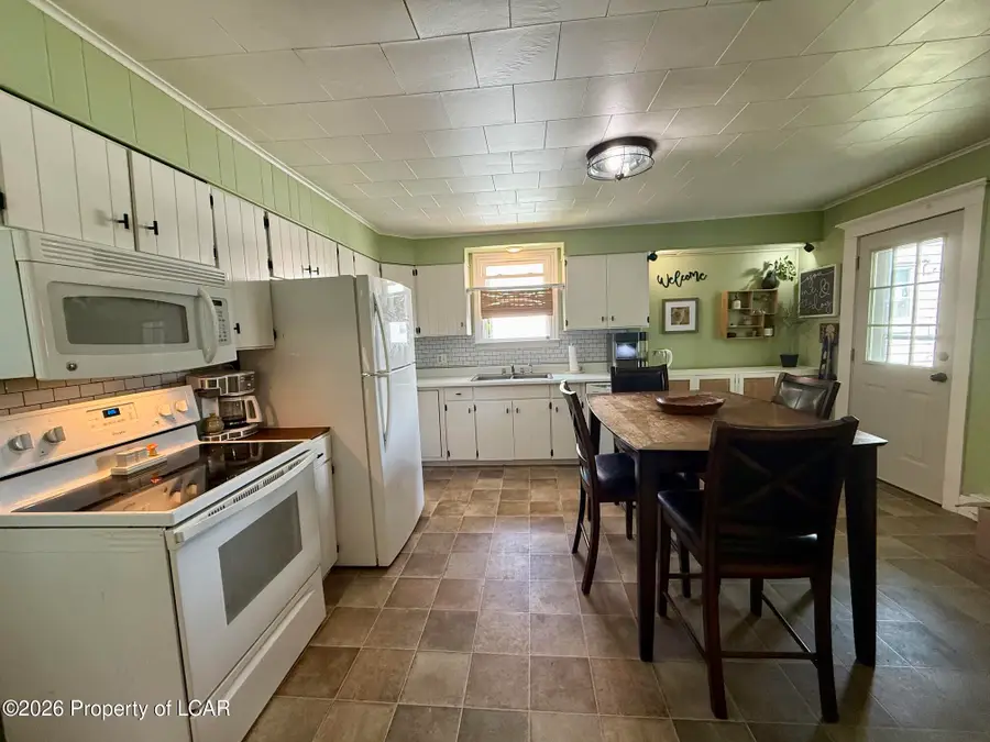 656 Tedrick Street, Browntown, PA 18640 - #3