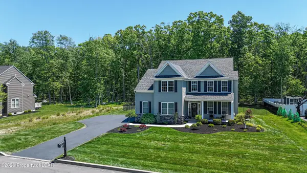 1166 Woodberry Drive, Mountain Top, PA 18707