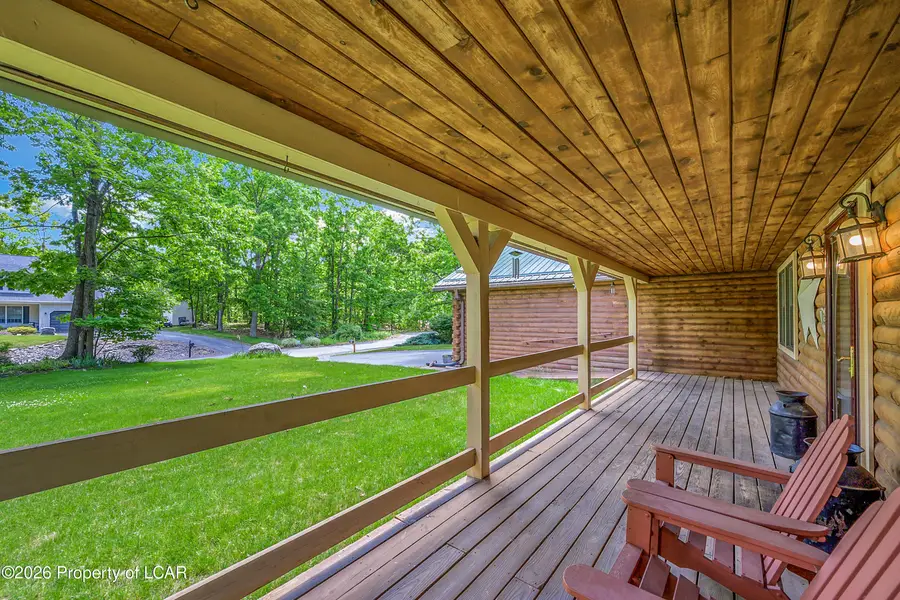 835 Lakeview Drive, Mountain Top, PA 18707 - #2