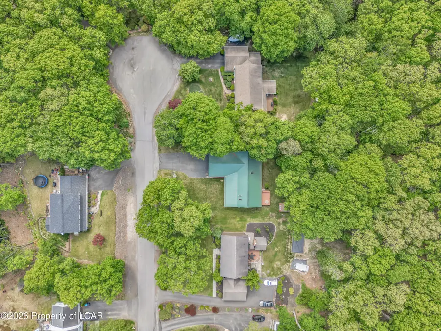 835 Lakeview Drive, Mountain Top, PA 18707 - #3