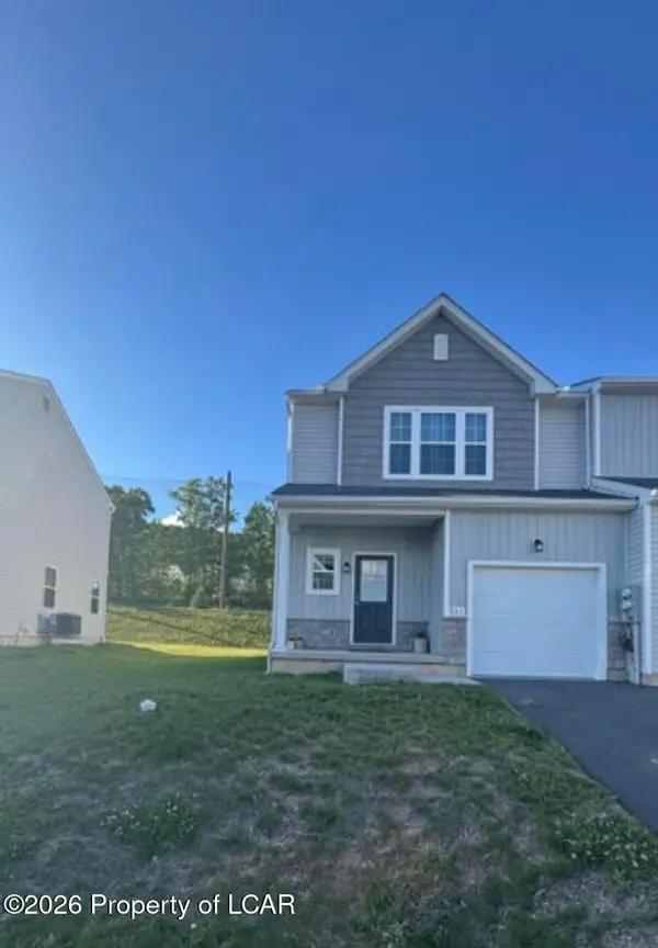861 Champions Drive, Drums, PA 18222