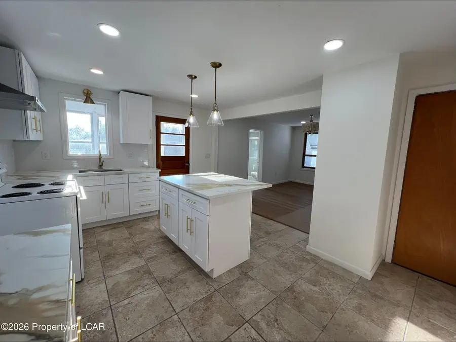 968 W Main Street, Plymouth, PA 18651 - Image #3