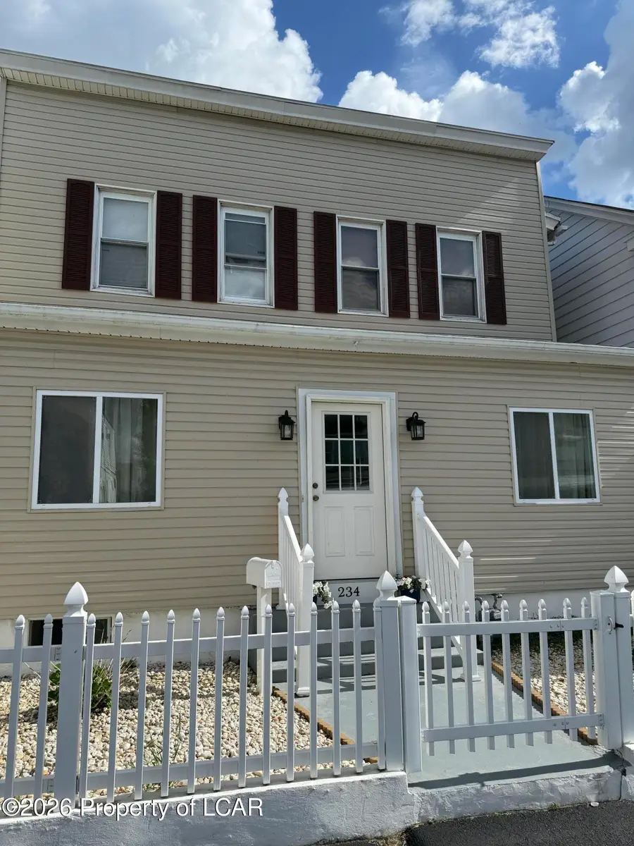 234 Carleton Avenue, Hazleton, PA 18201 - #3