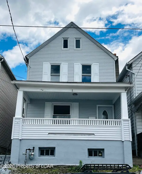 75 Lee Park Avenue, Hanover Township, PA 18706