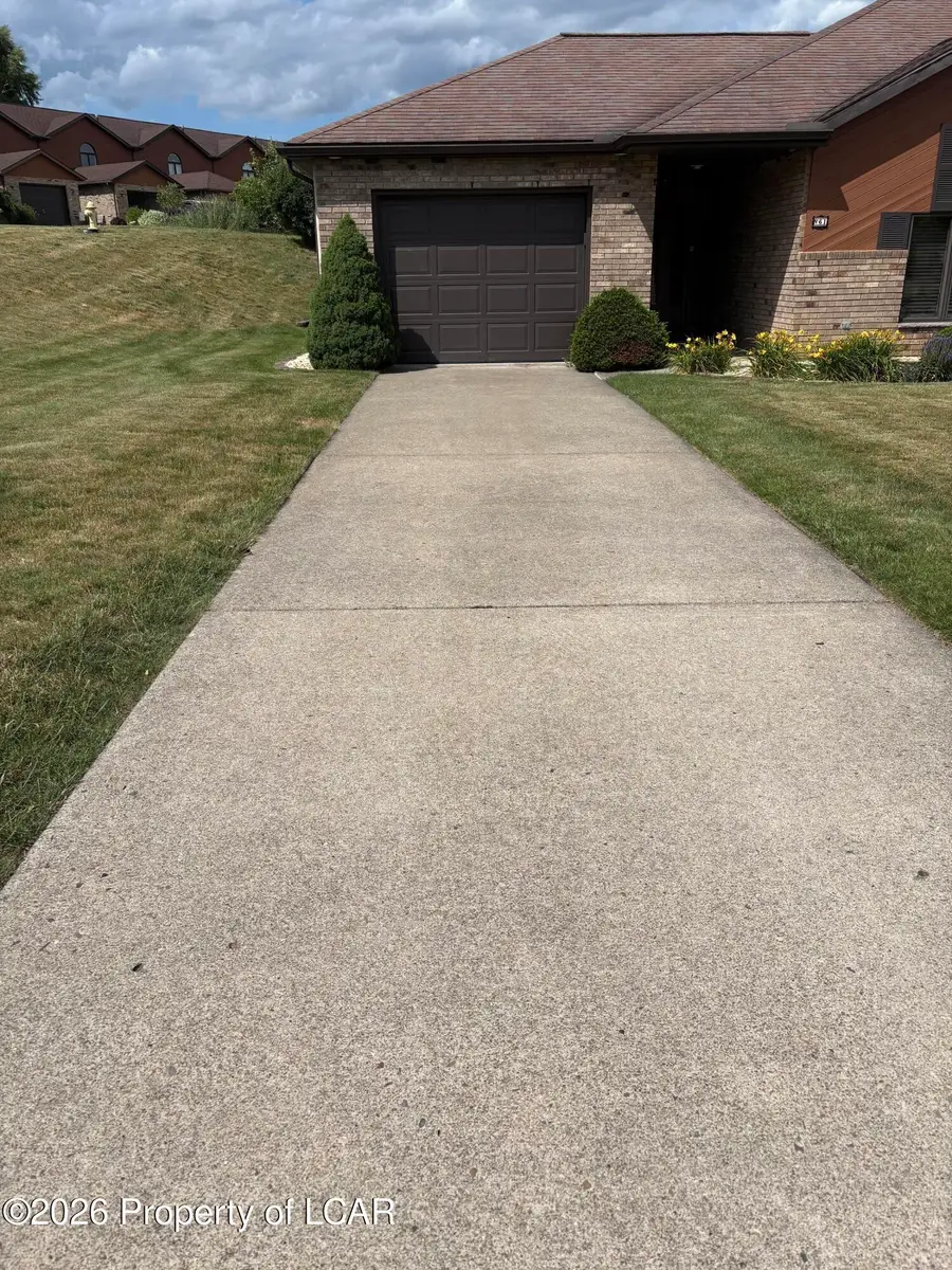 61 Countrywood Road, Hanover, PA 18706 - #2