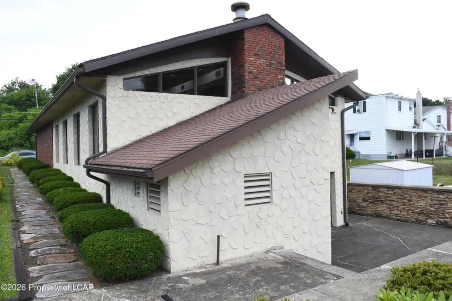 88 Oak Street, Pittston, PA 18640 - #3