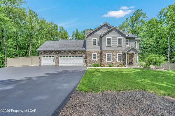 330 Deer Run Drive, Mountain Top, PA 18707