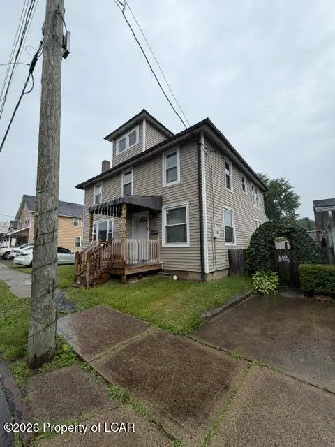 11 Franklin Street, Edwardsville, PA 18704