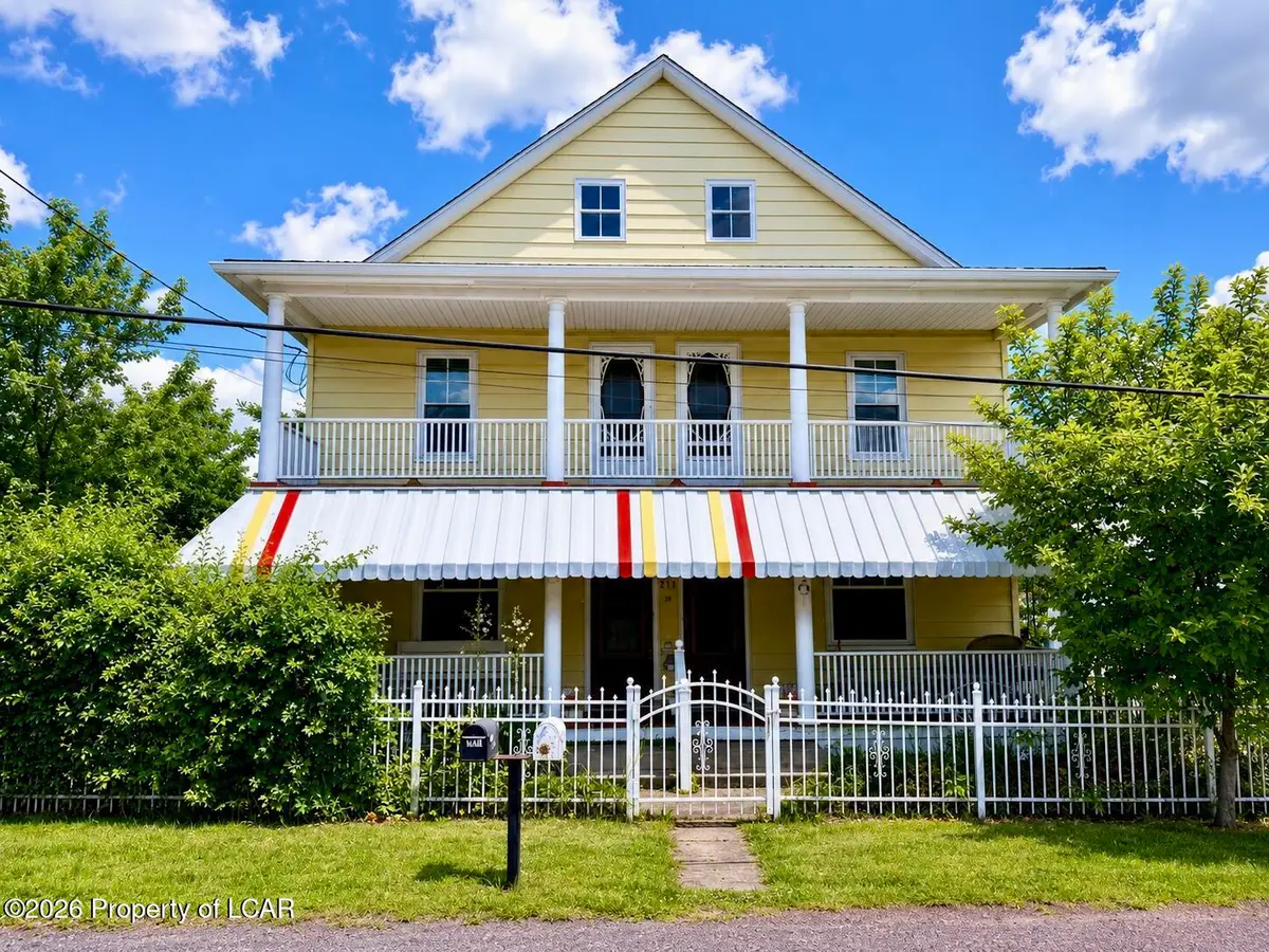 211 Chamberlain Street, Plains, PA 18705 - #1