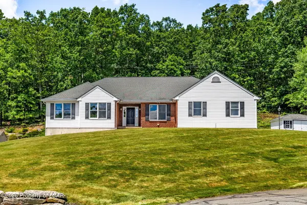 14 Autumn Fern Court, Drums, PA 18222