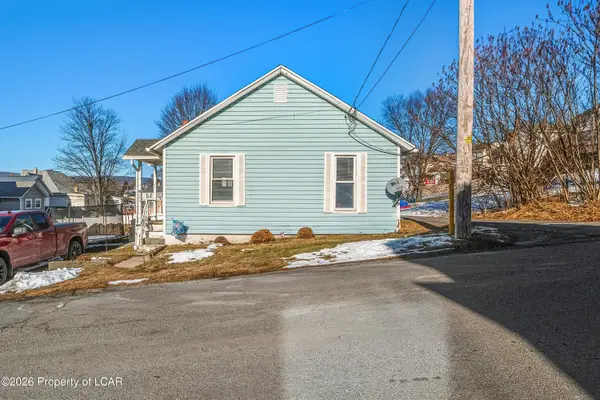 909 Clark Street, Avoca, PA 18641