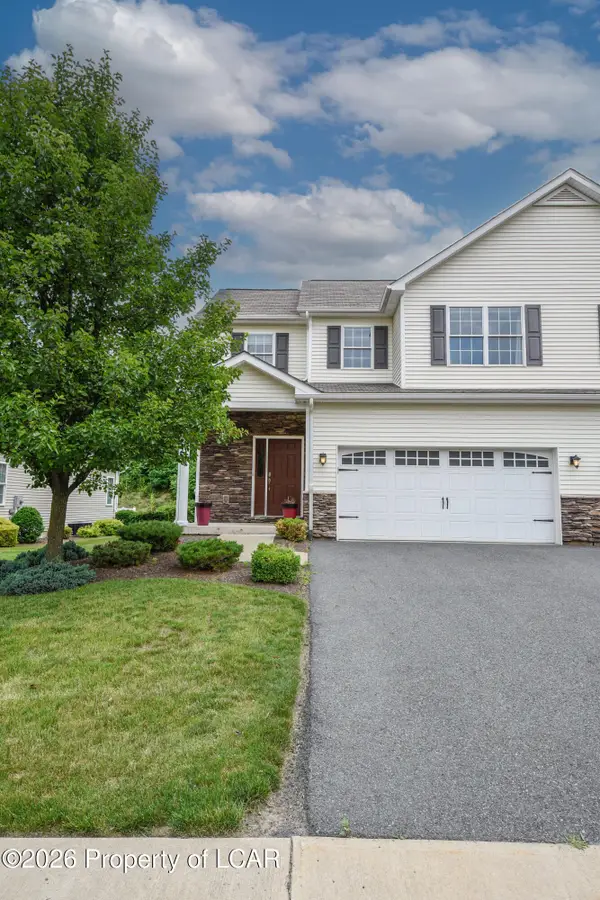 11 Somerset Drive, Hanover Township, PA 18706