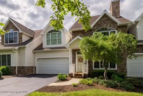 5 Dakota Drive, Dallas, PA 18612