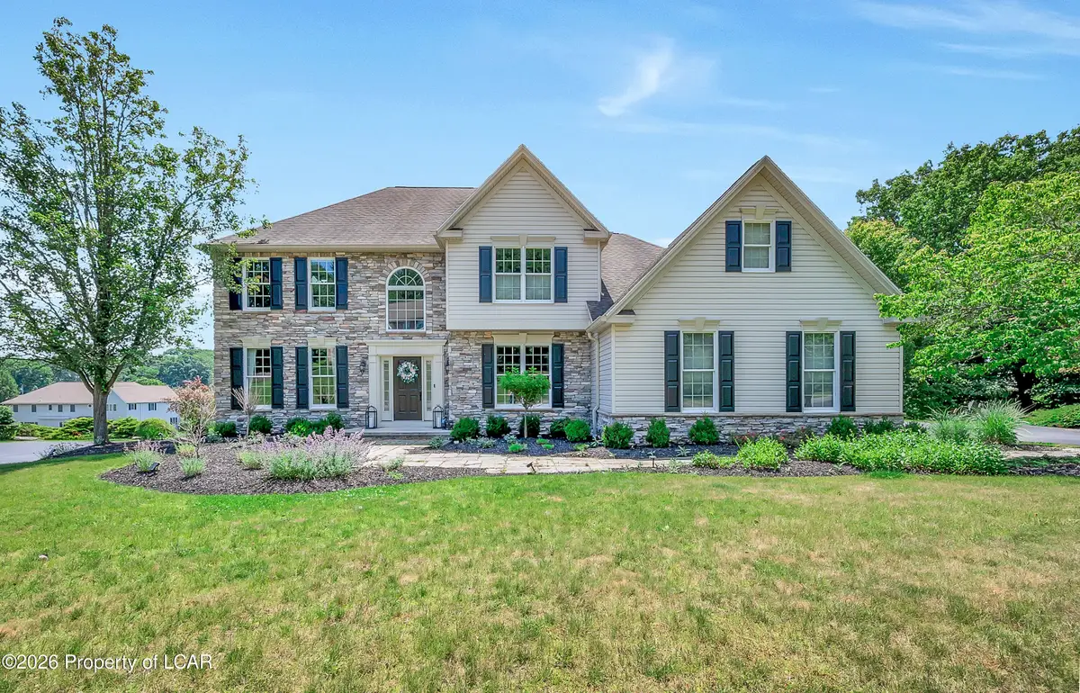 35 White Tail Drive, Dallas, PA 18612 - #1
