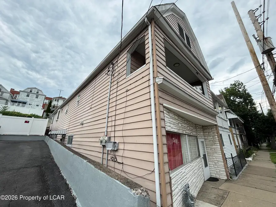 728 Washington Street, Wilkes Barre, PA 18705 - #2