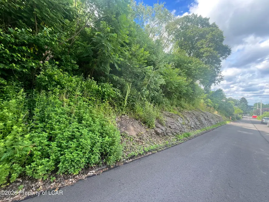 142 Smith Row, Plymouth, PA 18651 - #2