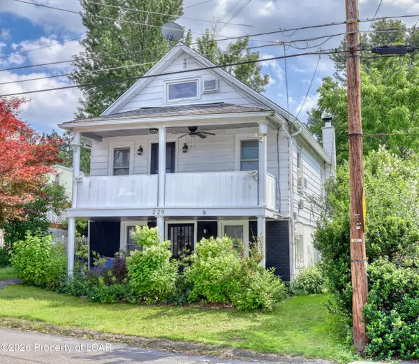 229 Simpson Street, Dupont, PA 18641