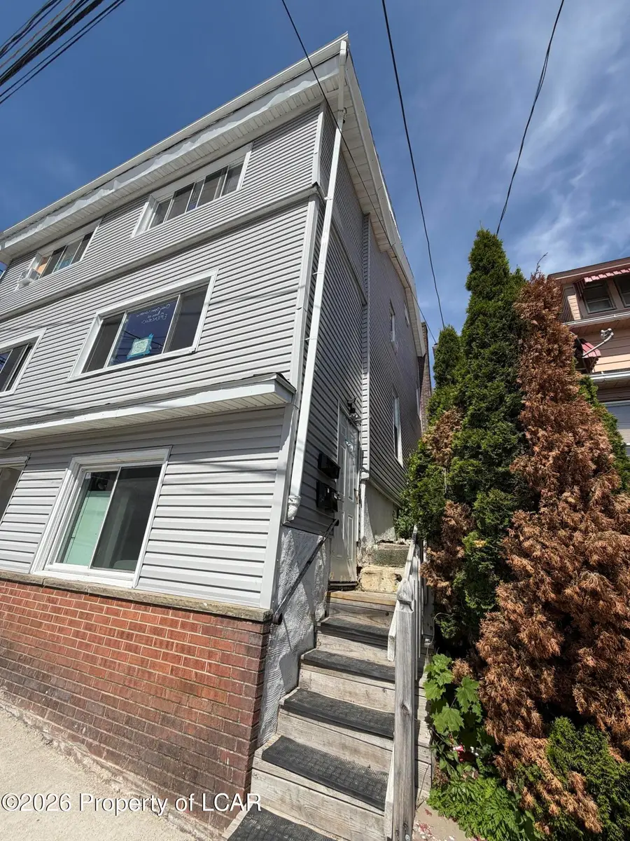 557 Wyoming Street, Hazleton, PA 18201 - #2