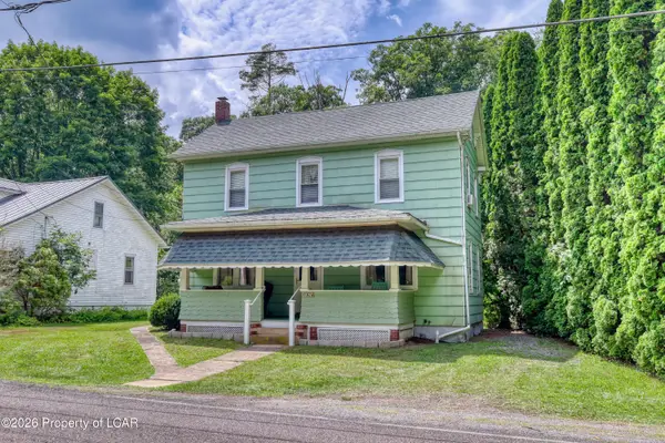 1928 Tomhicken Road, Rock Glen, PA 18246