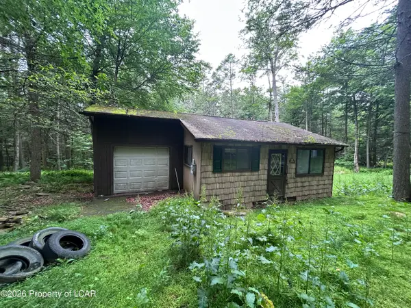 143 Mountain View Lane, Sweet Valley, PA 18656