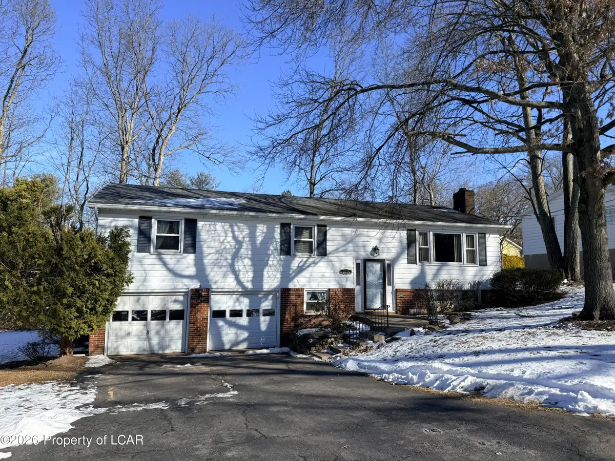 8 Willow Street, Sugarloaf Township, PA 18249 - Image #1