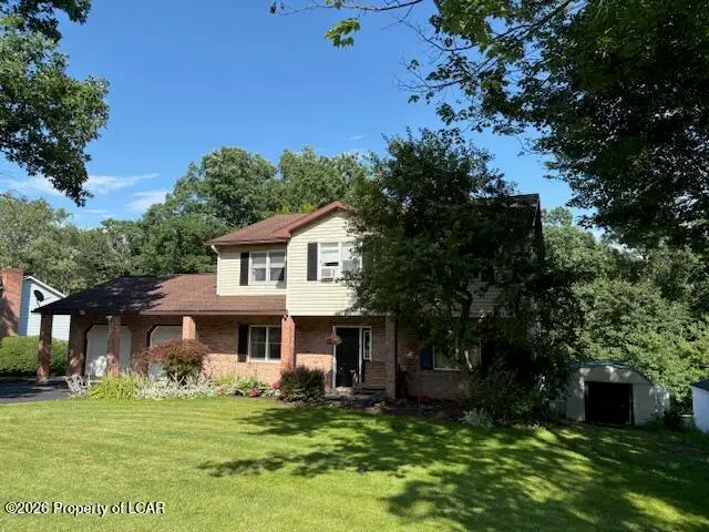7 Downing Drive, Dallas, PA 18612 - #2