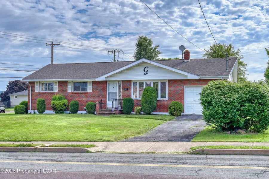 911 Kosciuszko Street, Nanticoke, PA 18634 - #2