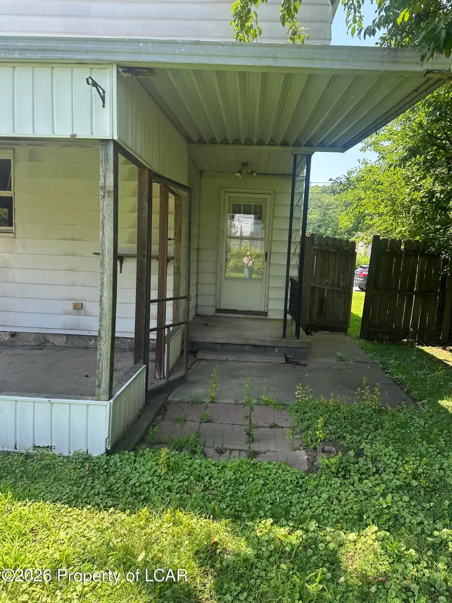 27 Russell Street, Edwardsville, PA 18704 - #3