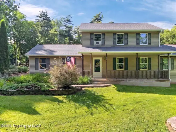 1305 Meeker Road, Dallas, PA 18612