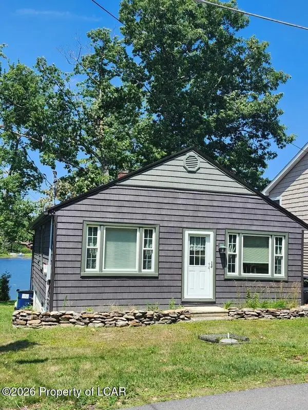 1297 Lakeview Drive, White Haven, PA 18661