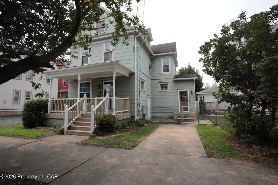 207 Delaware Avenue, West Pittston, PA 18643 - #2