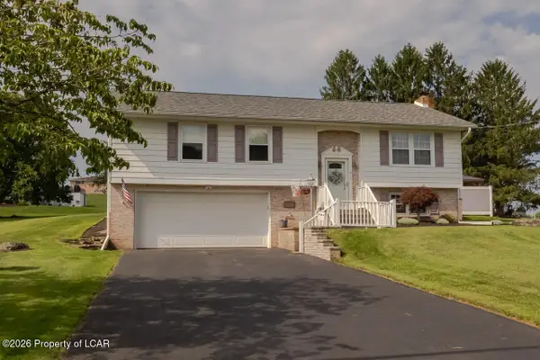 7 Pine Drive, Shavertown, PA 18708