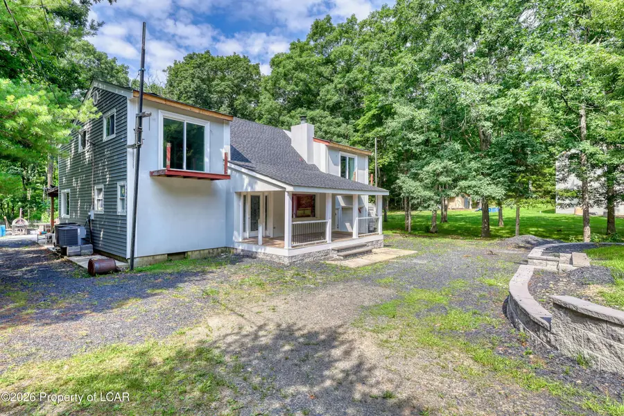 1498 Deer Run, Bushkill, PA 18324 - #2