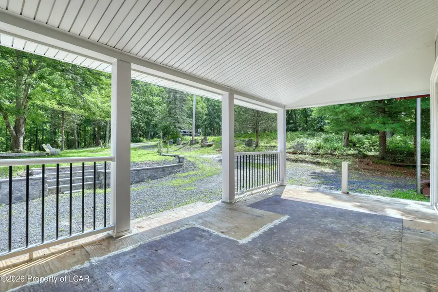 1498 Deer Run, Bushkill, PA 18324 - #3