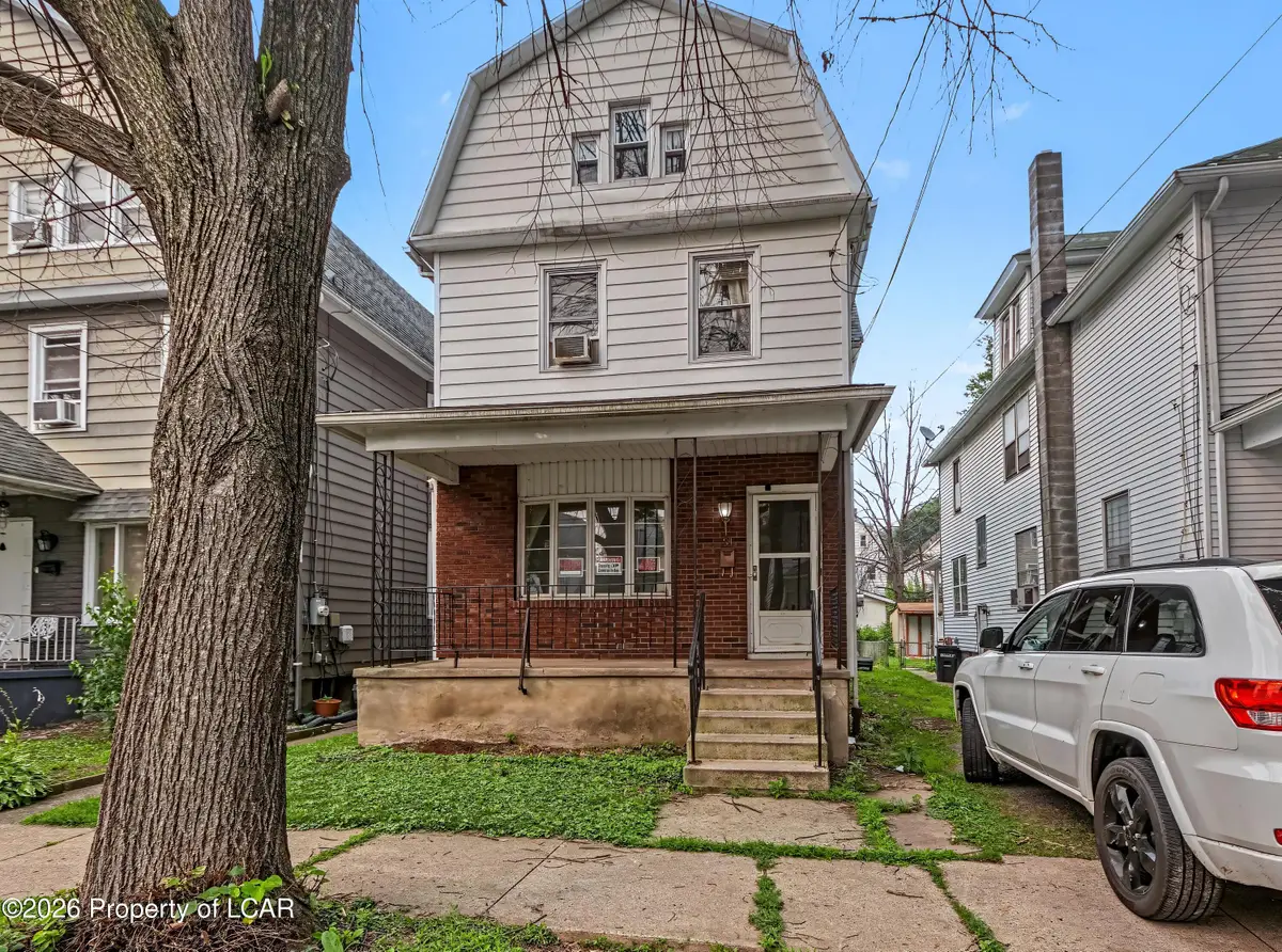 31 Oak Street, Wilkes Barre, PA 18702 - #1
