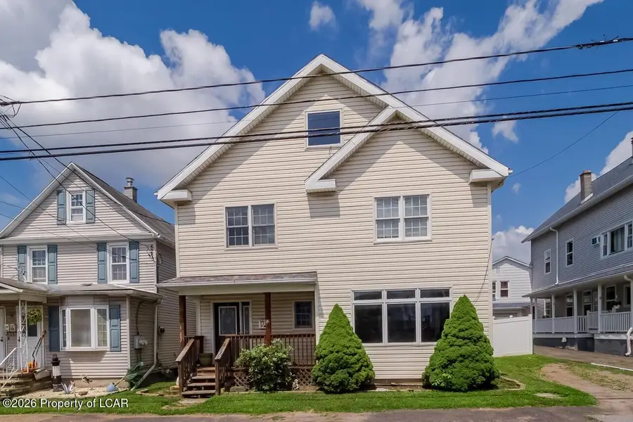 17 Cotton Avenue, Hudson, PA 18705 - #2
