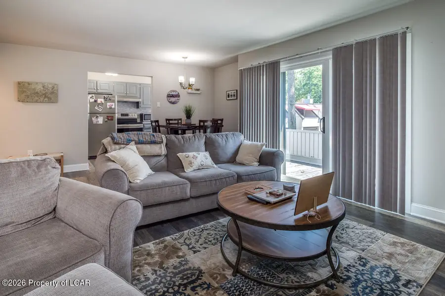 128 Orchard E, Dallas, PA 18612 - #2
