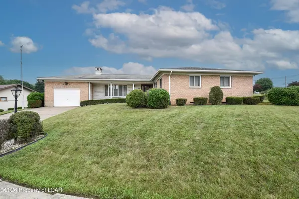 13 Crescent Drive, Plains, PA 18705