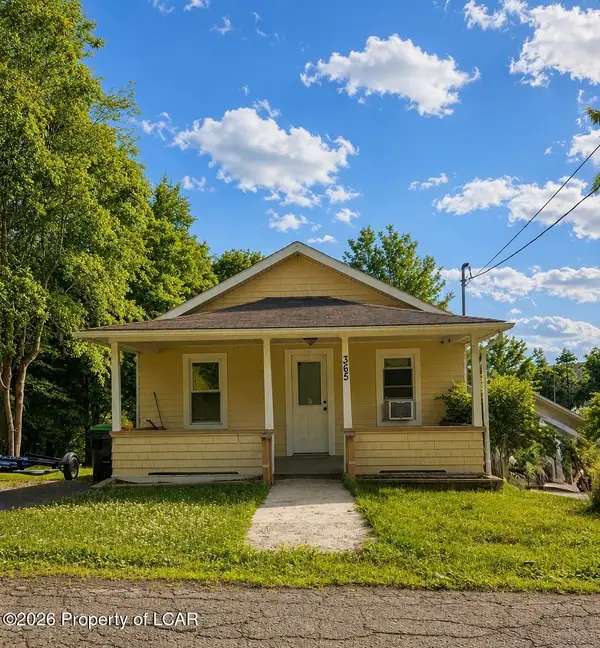 365 Ridge Avenue, Harveys Lake, PA 18618
