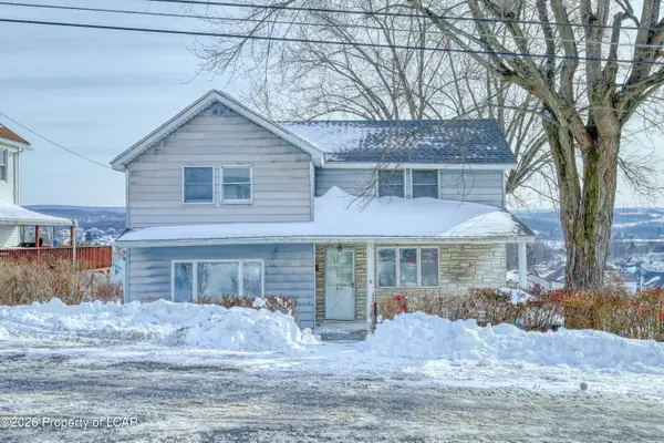 210 Gorham Avenue, Mayfield, PA 18433