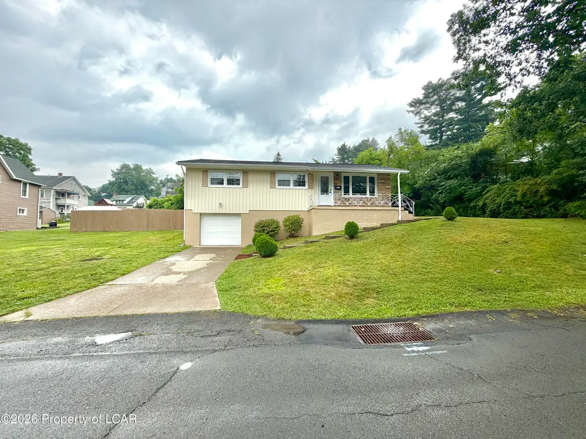 238 Cliffside Avenue, Shavertown, PA 18708 - #1