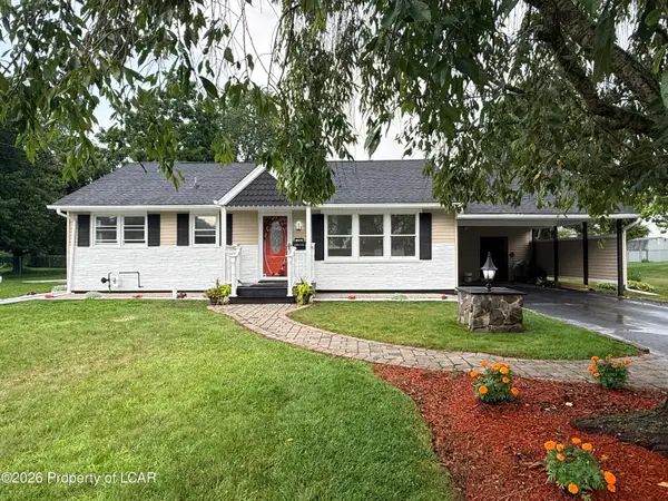 40 Joseph Street, Dallas, PA 18612
