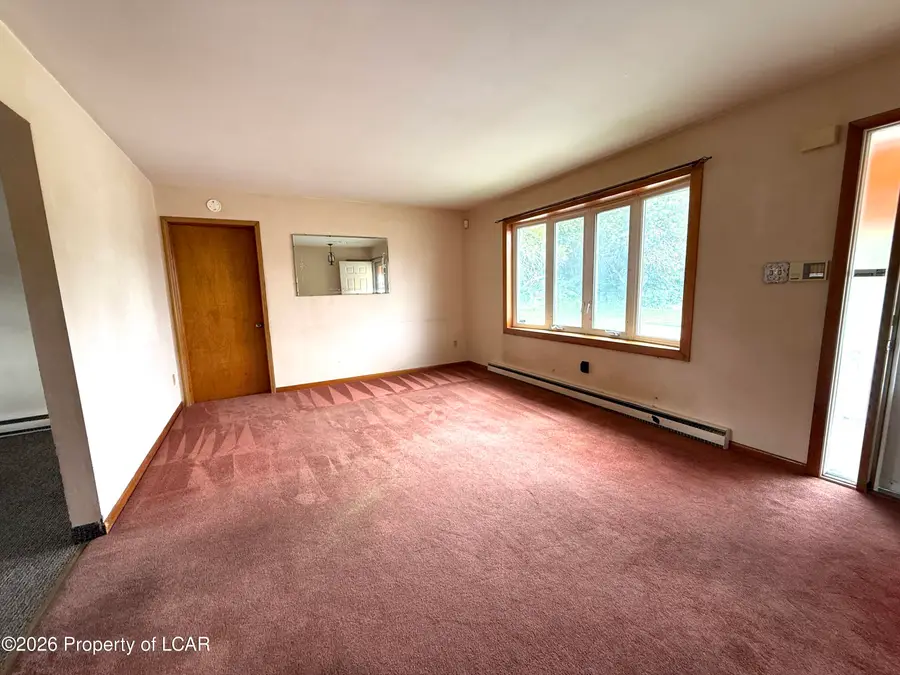 50 Center Street, McAdoo, PA 18237 - #2