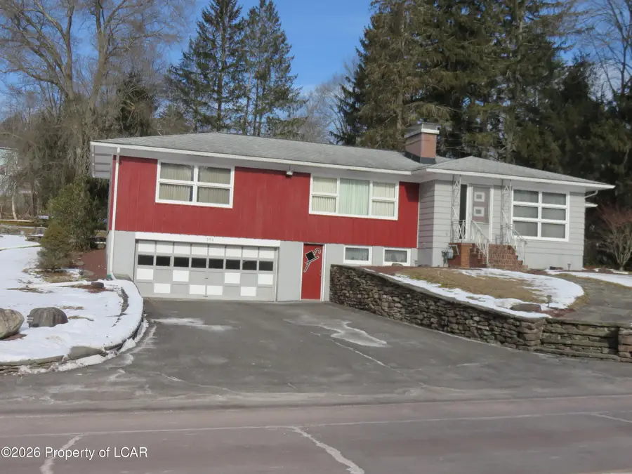 354 Country Club Road, Dallas, PA 18612 - #2