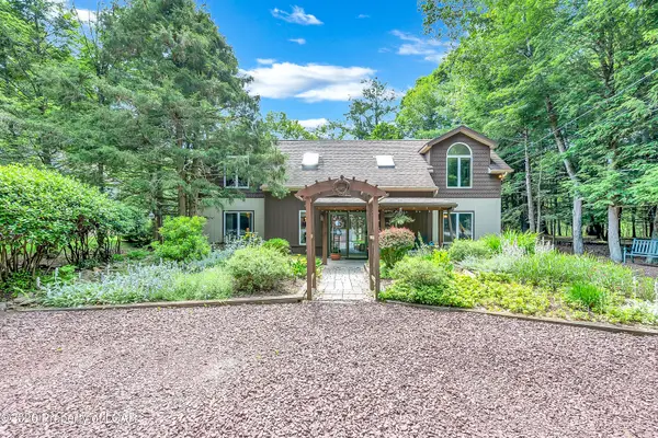 106 Overview Court, Drums, PA 18222