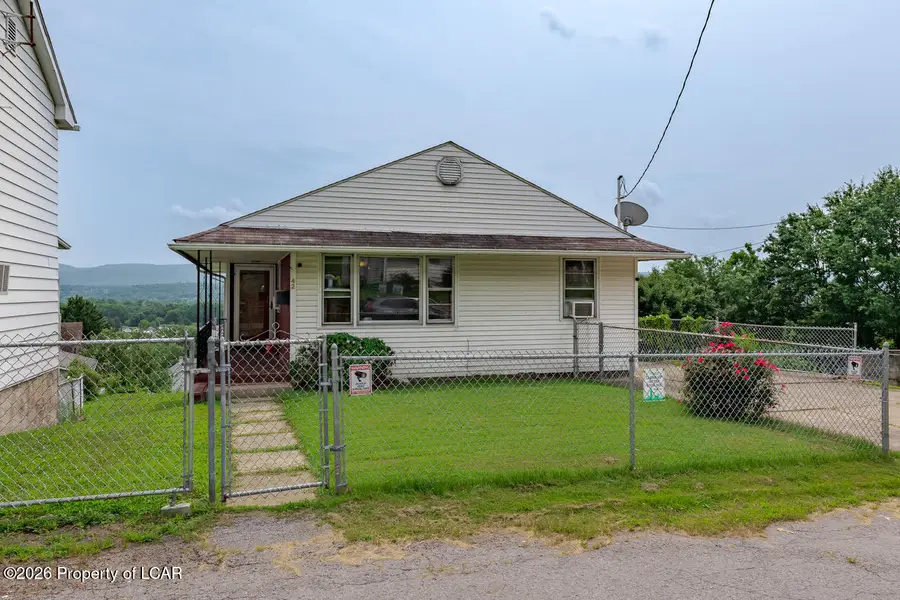 42 Cambria Street, Plymouth, PA 18651 - #2