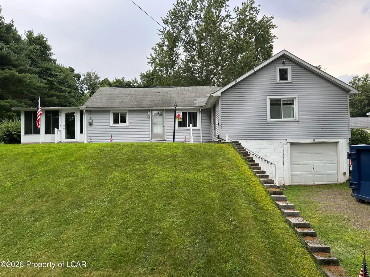 125 Maple Tree Road, Dallas, PA 18612 - #1